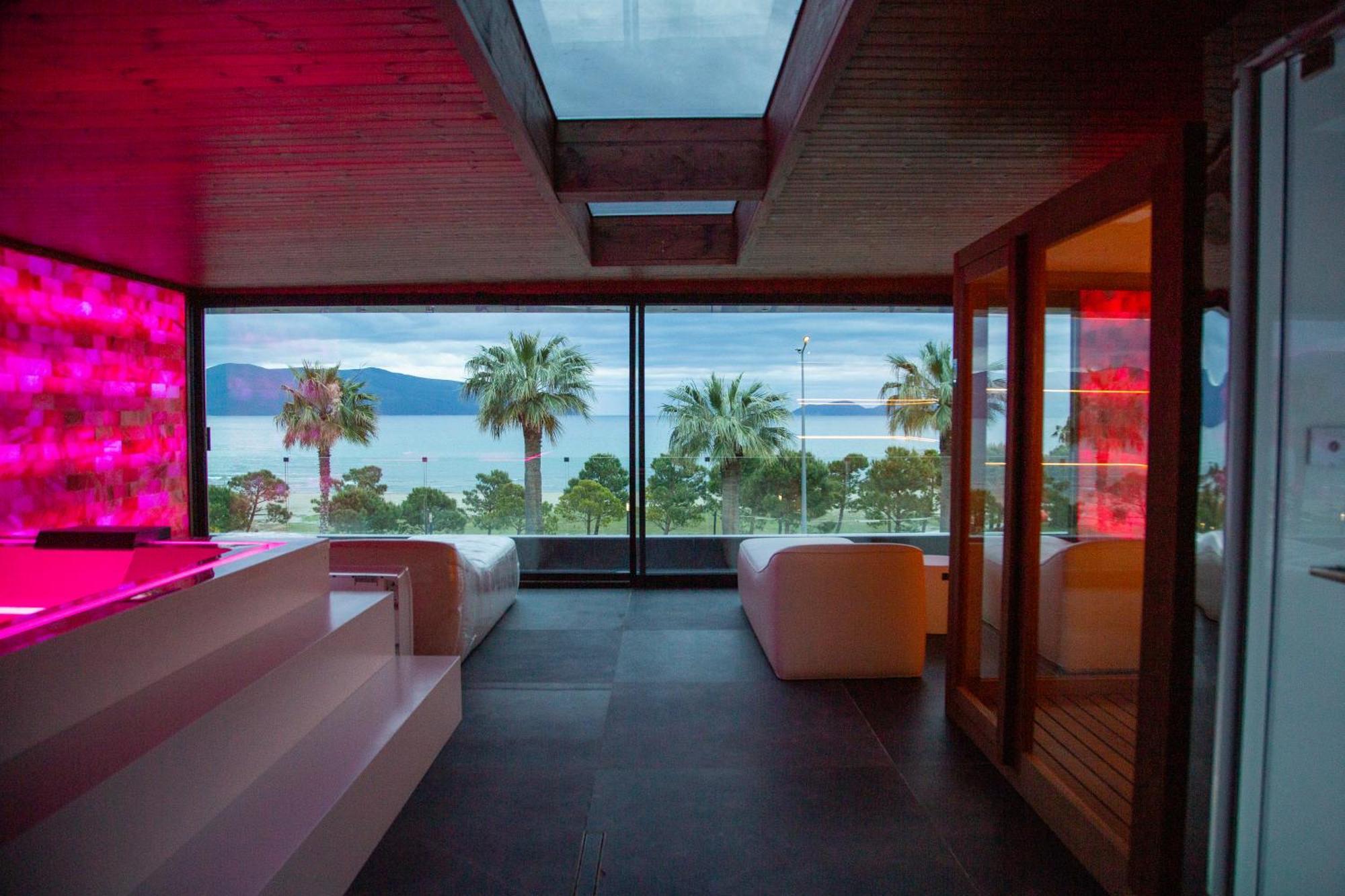 Hotel Abi's & Vlore