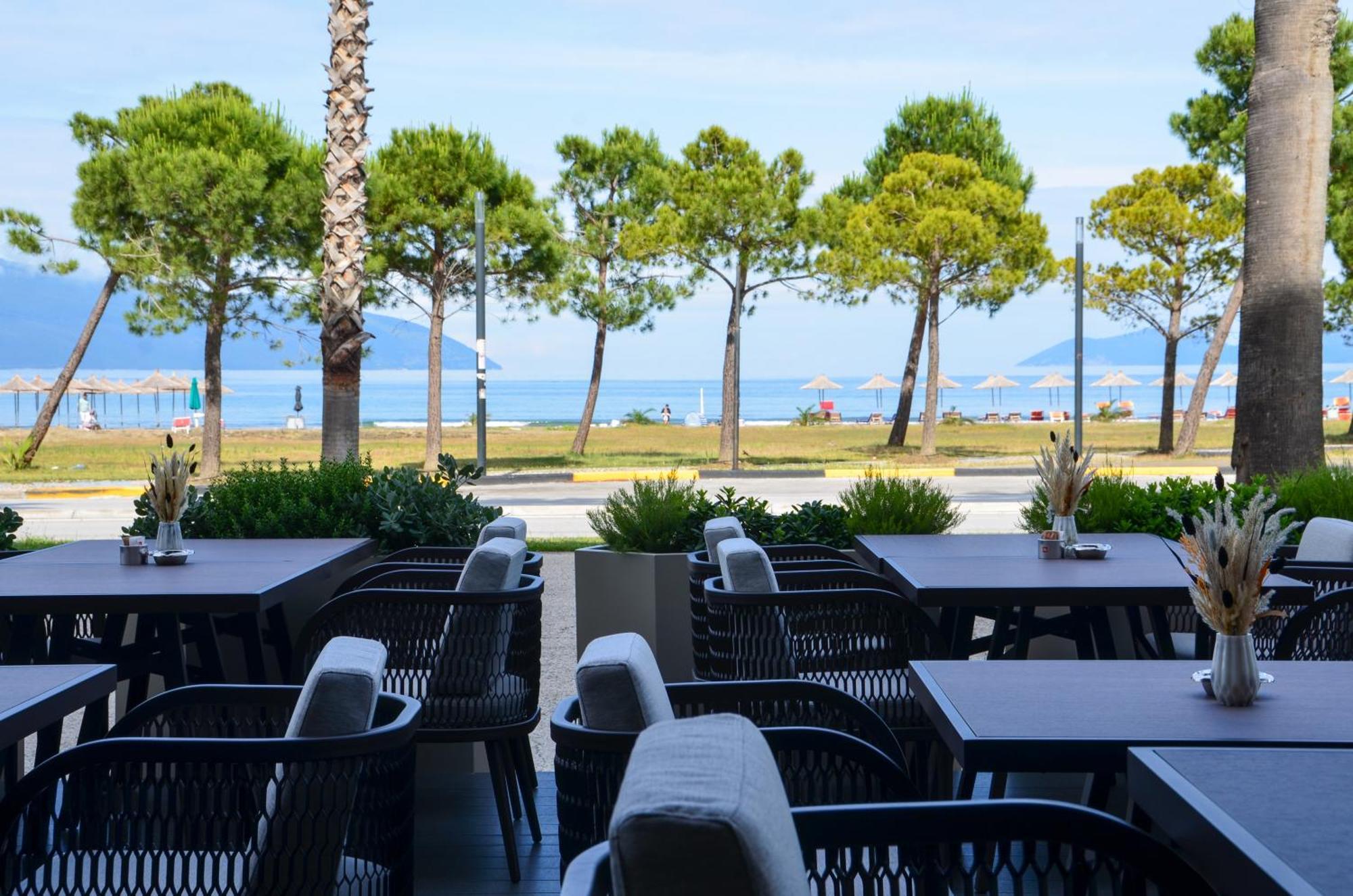 Abi's & 4* Vlore
