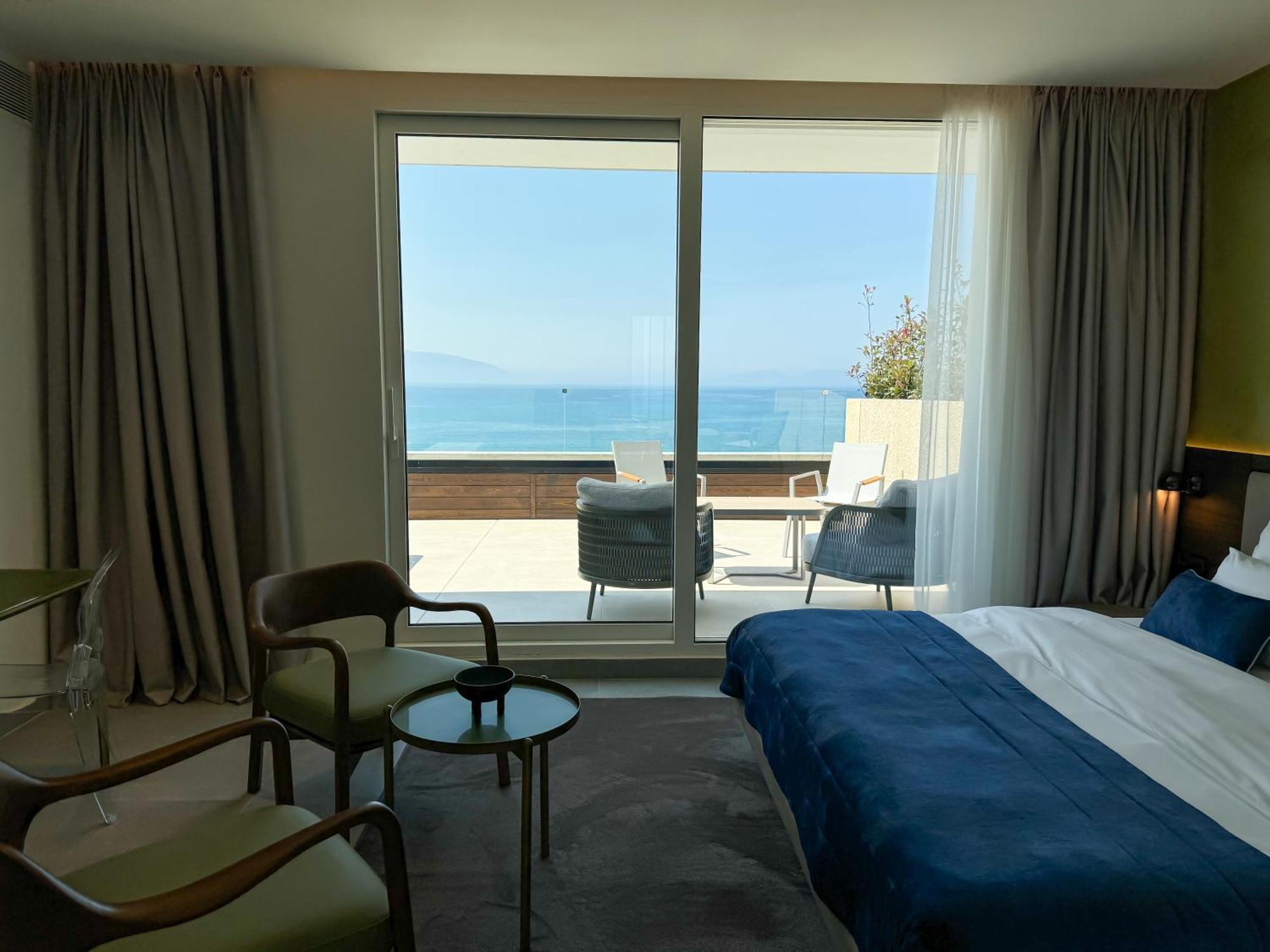 Hotel Abi's &