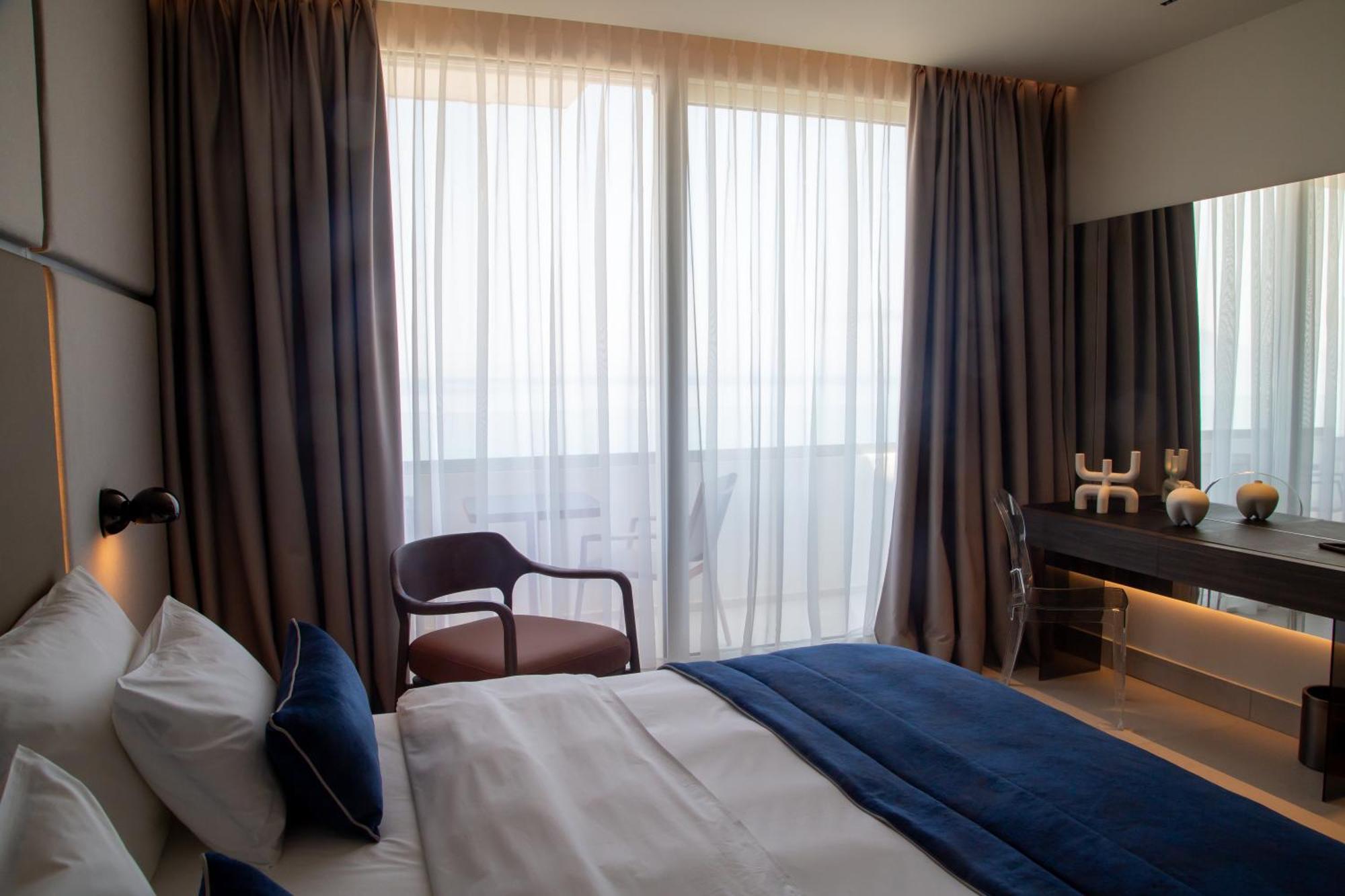 Hotel Abi's & Vlore