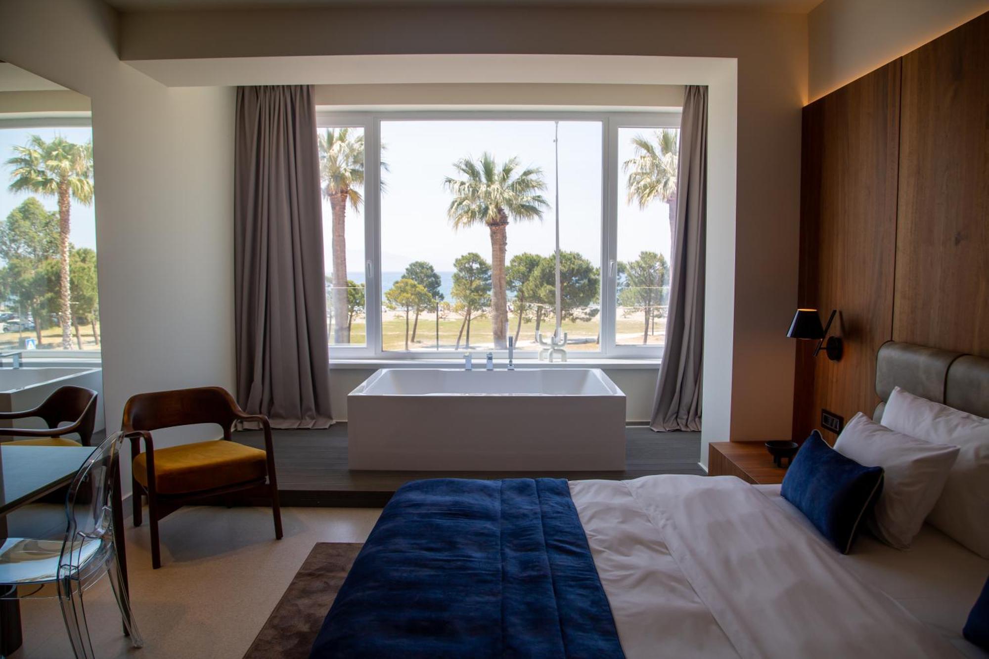 Abi's & Hotel Vlore